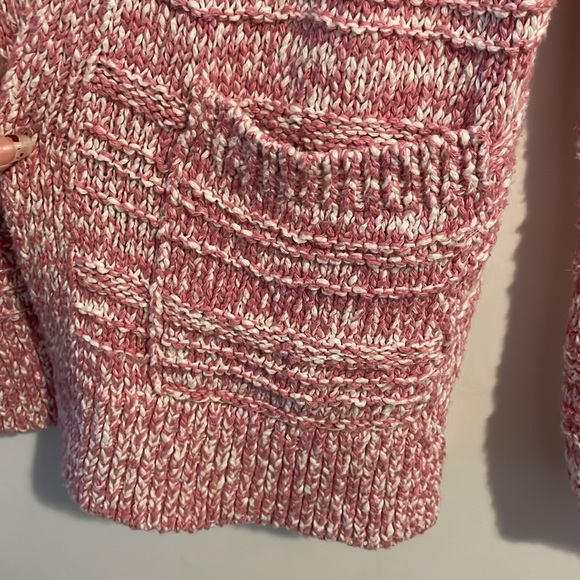 🌸Abercrombie & Fitch sweater 🌸 - Picture 4 of 4